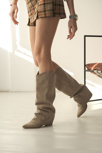 Ella Körüklü Kadın Topuklu Çizme 