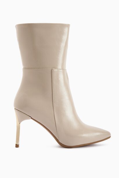 Sivri Burun İnce Altin Topuklu Kisa Çizme 