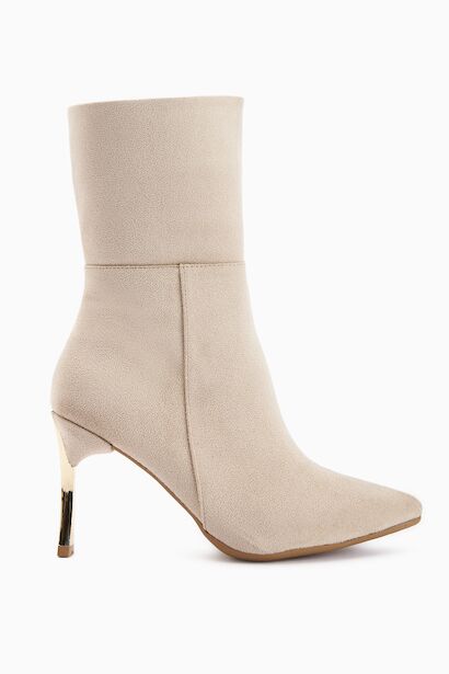 Sivri Burun İnce Altin Topuklu Kisa Çizme 