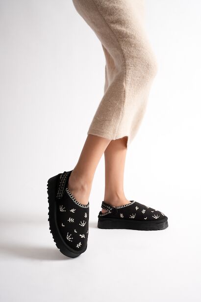 Içı Kürklü Nakişli Ultra Mini Süet Kışlık Taban Bot & Bootie 